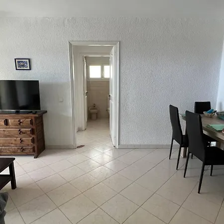 Apartment En Primera Linea Con Acceso Directo A La Playa En La Almadrava Roses