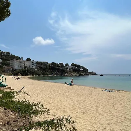 En Primera Linea Con Acceso Directo A La Playa En La Almadrava Roses
