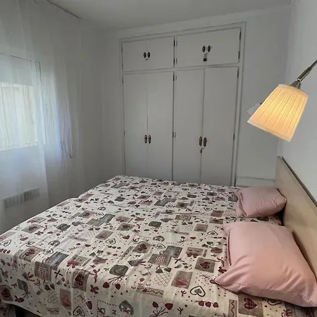 Con Acceso Directo A La Playa Av-39 Roses